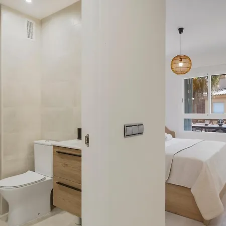 New Modern Apartment, 2br, Pool, Flores Del Golf Apartment