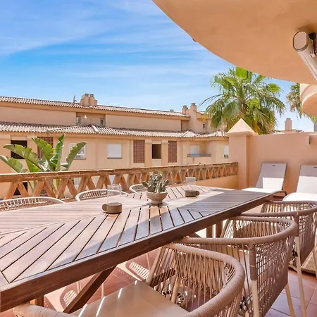 New Modern Apartment, 2br, Pool, Flores Del Golf
